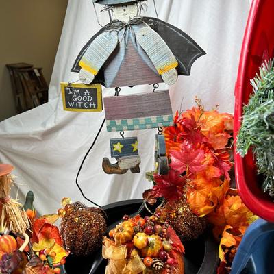Trolls and Troll house Holiday decor