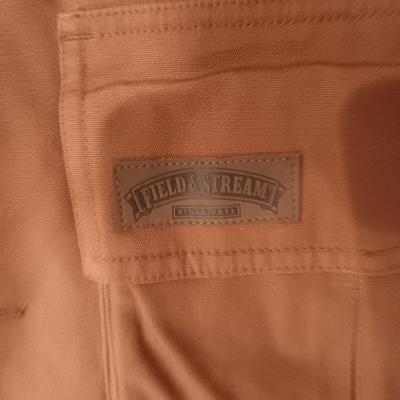FIELD & STREAM HUNTING COAT (LARGE)