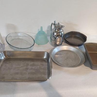 Kitchen Supplies (see all pictures)