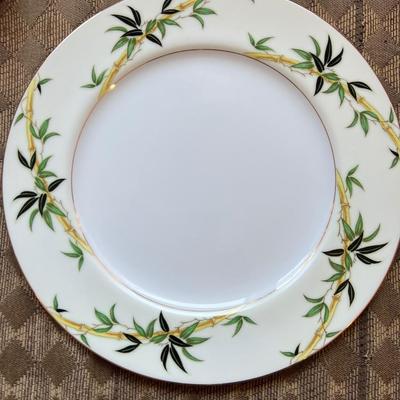 Sugarcane plates