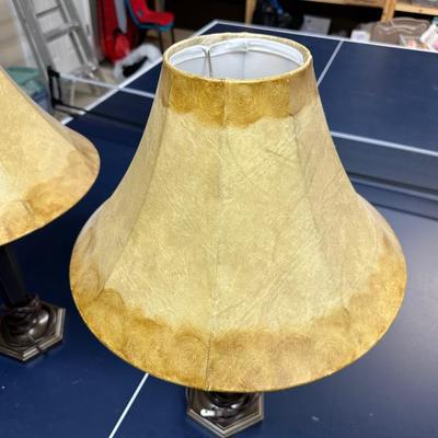 2 MATCHING TABLE LAMPS