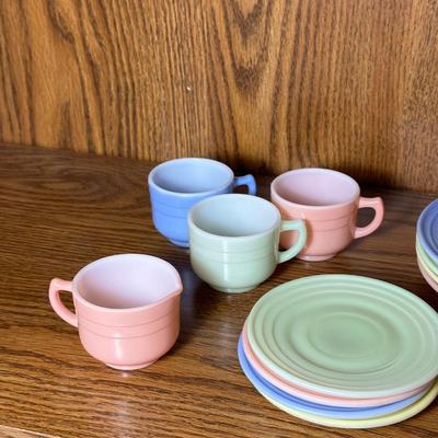 HAZEL ATLAS CHILD'S GLASS PLAY DISHES