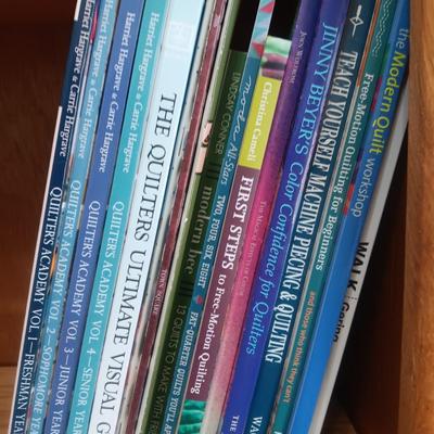 INSTRUCTION BOOKS ON QUILT MAKING