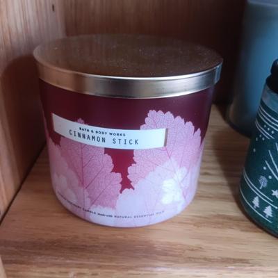 SCENTED JAR CANDLES