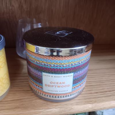 VARIETY OF SCENTED CANDLES IN JARS