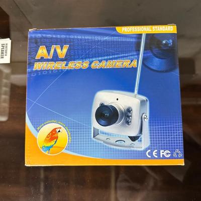 SONY DREAM MACHINE, AV WIRELESS CAMERA & CELL PHONE CHARGING STATION
