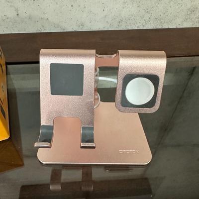 SONY DREAM MACHINE, AV WIRELESS CAMERA & CELL PHONE CHARGING STATION