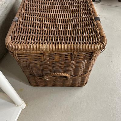 PLASTIC STORAGE SHELF AND WICKER CHEST