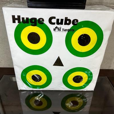 HUGE TARGET CUBE AND TRIPLE TARGET
