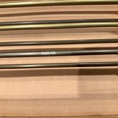 WHITETAIL HUNTER THE BEAR COMPOUND BOW AND EASTON 2018 GAMEGETTER ARROWS