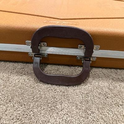 GUN GUARD LOCKING HARD SIDED GUN CASE