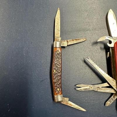 3 FOLDING POCKET KNIVES