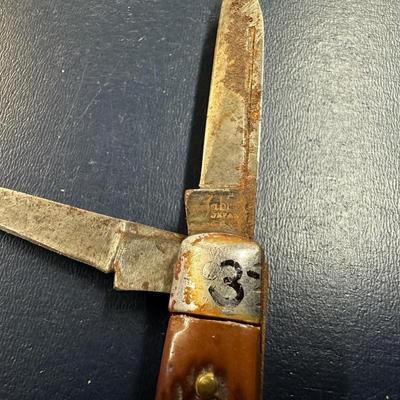 3 FOLDING POCKET KNIVES