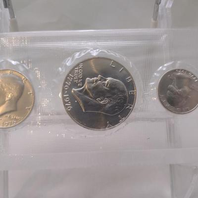 Set of Two 1976 U. S. Mint Bicentennial Silver Uncirculated Coin Set (#69)