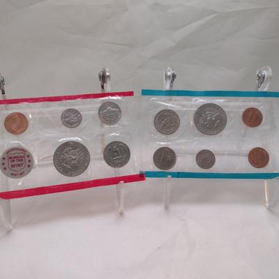 Set of Six 1972 U. S. Mint Uncirculated Coin Sets (#147)