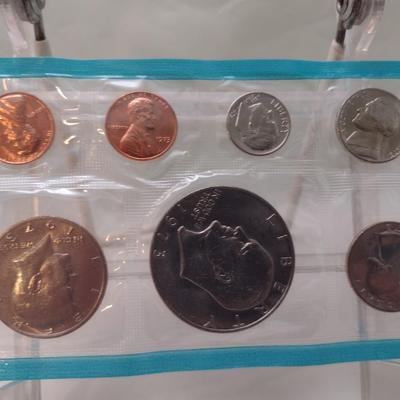 Set of Five 1973 U. S. Mint Uncirculated Coin Sets (#148)