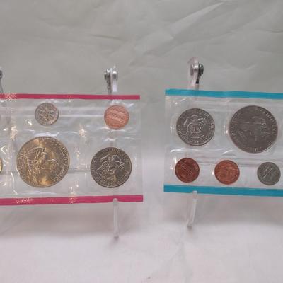 Set of Five 1973 U. S. Mint Uncirculated Coin Sets (#148)