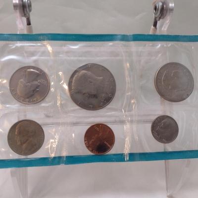 Set of Five 1979 U. S. Mint Uncirculated Coin Sets (#152)