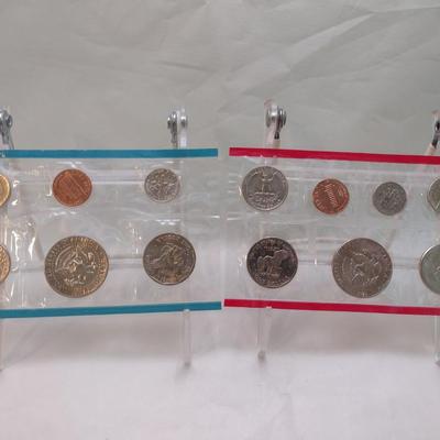 Set of Five 1980 U. S. Mint Uncirculated Coin Sets (#153)