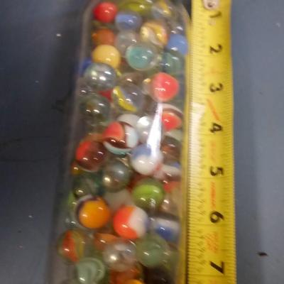 LOT 124 BOTTLE OF OLD MARBLES