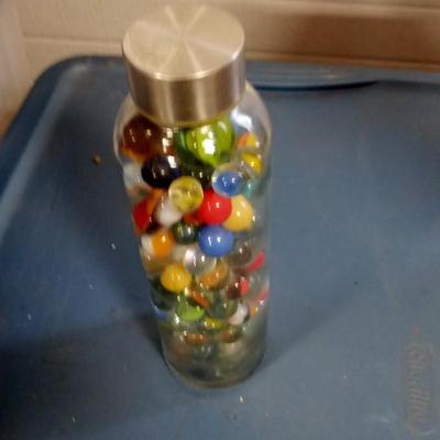 LOT 124 BOTTLE OF OLD MARBLES