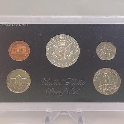 1969 U. S. Mint Proof Coin Set (#208)