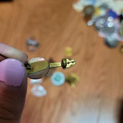 Gold Plated NZ Paua Brooch and Much More (BBC-DZ)