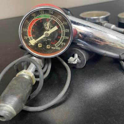 Compression Gauges Tool Lot