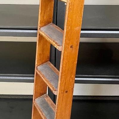 Queen Mary Memorabilia Lot - Wooden Bunk Bed Ladder and 2 Champagne Glasses