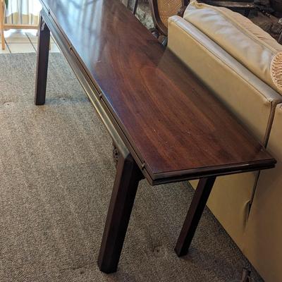 Space Saving Dining Room Table