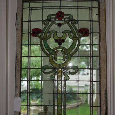 STUNNING ANTIQUE STAIN GLASS WINDOW 7 1/2" HEIGHT ART NOUVEAU. IN WOOD FRAMES