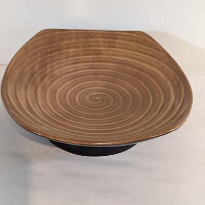 Swirl Porcelain Center Piece
