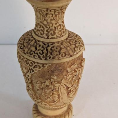 Signed Vintage Norleans Off-White Cinnabar Vase Asian Style