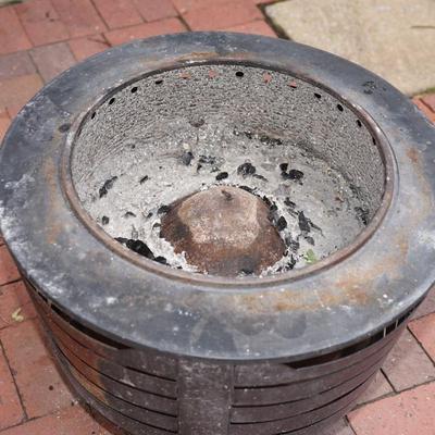METAL FIRE PIT ON STAND