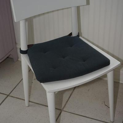 PERFECT KITCHEN TABLE FOR THE APARTMENT OR SMALL AREA