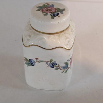 Aynsley Bone China Pembroke Jar With Lid