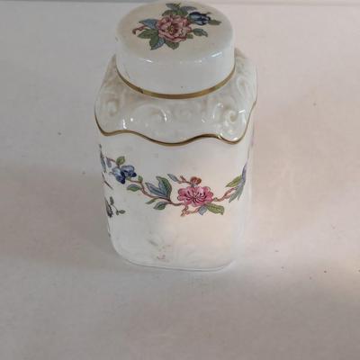 Aynsley Bone China Pembroke Jar With Lid