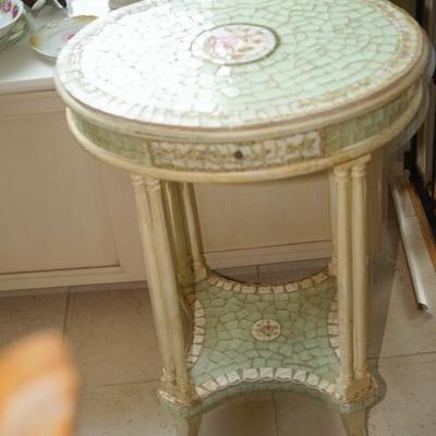 TRACY PORTER DESIGN TILE TOP MOSAIC OVAL TOP OCCASIONAL TABLE OF FRENCH COUNTRY LOOK