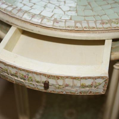 TRACY PORTER DESIGN TILE TOP MOSAIC OVAL TOP OCCASIONAL TABLE OF FRENCH COUNTRY LOOK