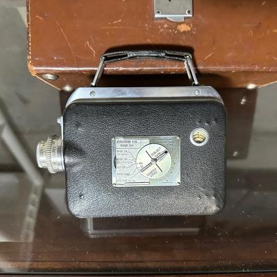 MAGAZINE CINE-KODAK EIGHT MOVIE CAMERA & AN OPTIMA II CAMERA