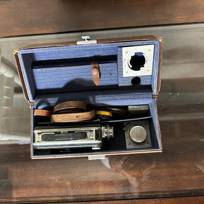 MAGAZINE CINE-KODAK EIGHT MOVIE CAMERA & AN OPTIMA II CAMERA