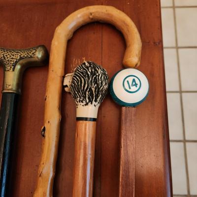 Lot of 8 Walking Sticks Canes Duck, Dog, Lion, Pool Ball,