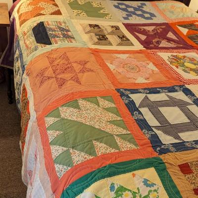 Vintage Hand Made Quilt Approx 90" x 80"