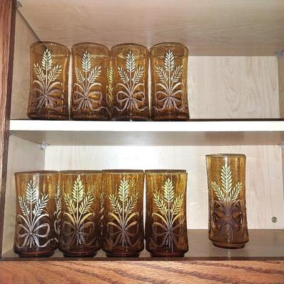VINTAGE DRINKING GLASSES