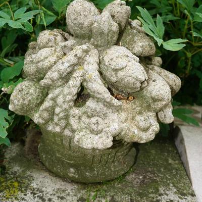ANTIQUE CEMENT GARDEN BASKET OF FRUIT