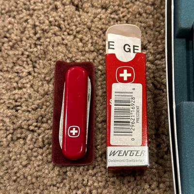 GERBER KEYCHAIN TOOL, ROYAL CREST MULTI FUNCTION AND SWISS EXECUTIVE KNIVES