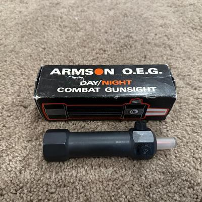 ARMSON O.E.G. DAY/NIGHT COMBAT GUN SIGHT