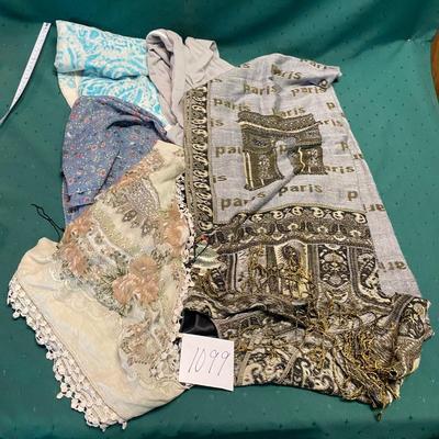 Scarf Lot