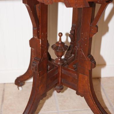 ANTIQUE WHITE ITALIAN MARBLE TOP PARLOR TABLE CLASSIC