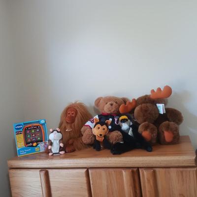 NEW VTECH TINY TOUCH TABLET AND SOME PLUSH ANIMALS